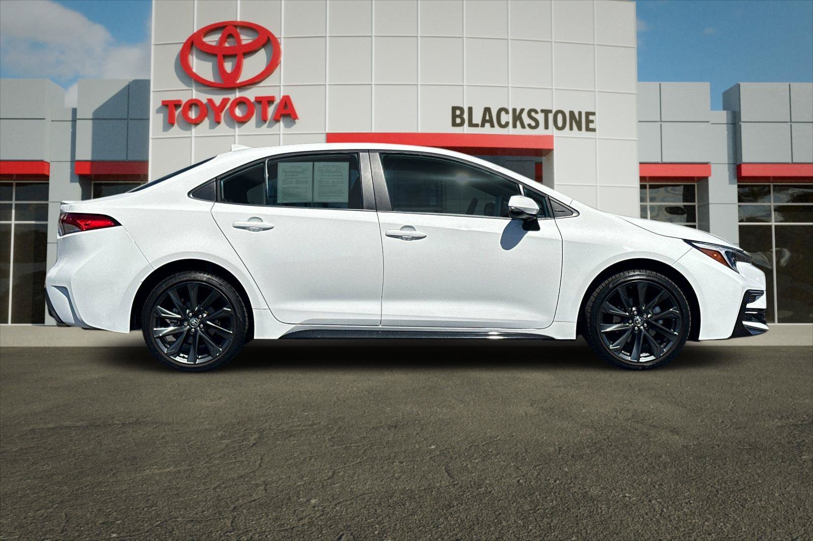 Certified Used 2026 Ice Cap Toyota SE image 2