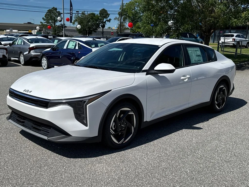 New 2026 Snow White Pearl Kia EX image 7
