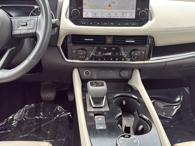 Used 2023 White Nissan SL image 20