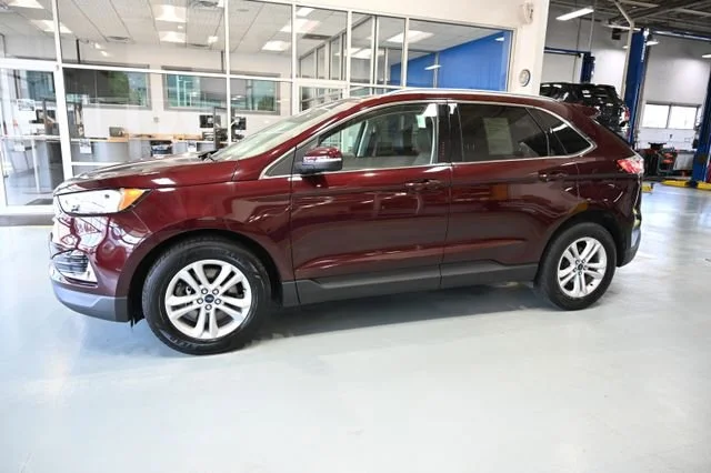 Used 2020 Red Ford SEL image 4