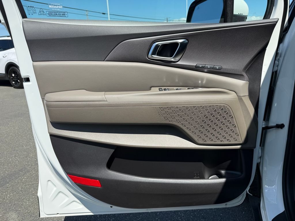New 2026 Snow White Pearl Kia EX image 19