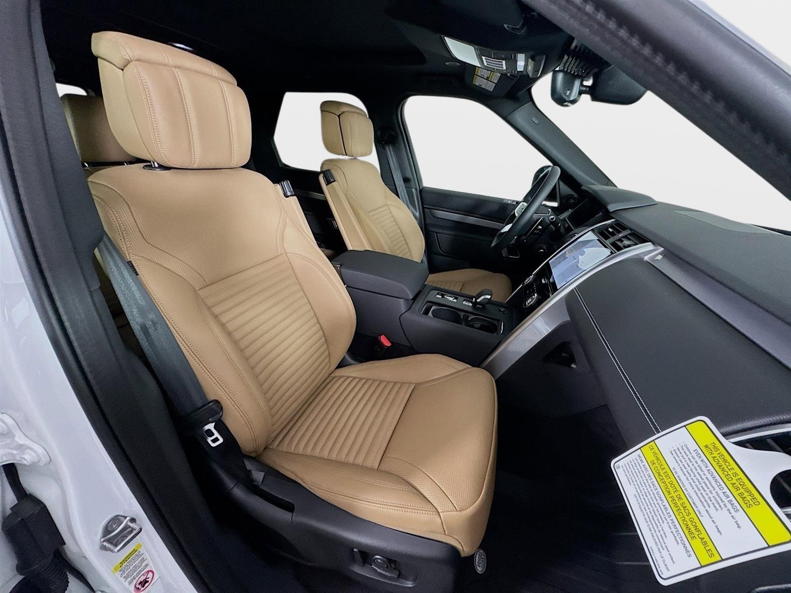 Used 2025 Fuji White Land Rover Dynamic SE image 30