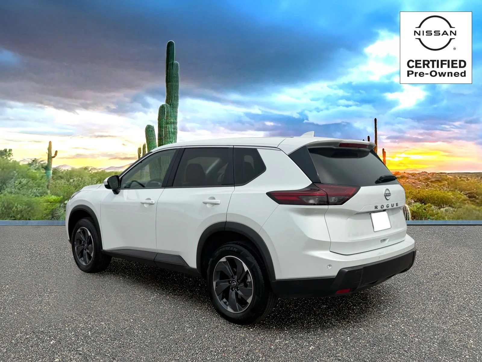 Used 2025 Everest White Pearl Nissan SV image 3