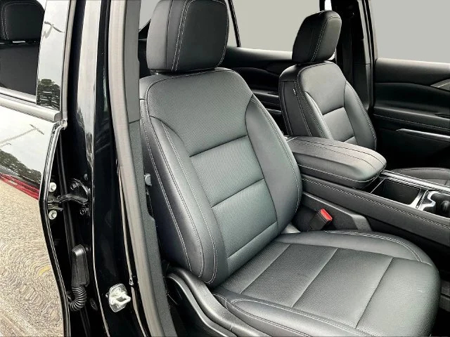 Used 2026 Black Chevrolet LT image 31