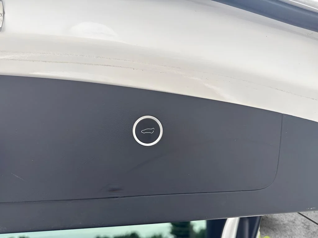 Used 2019  Tesla 100D image 34
