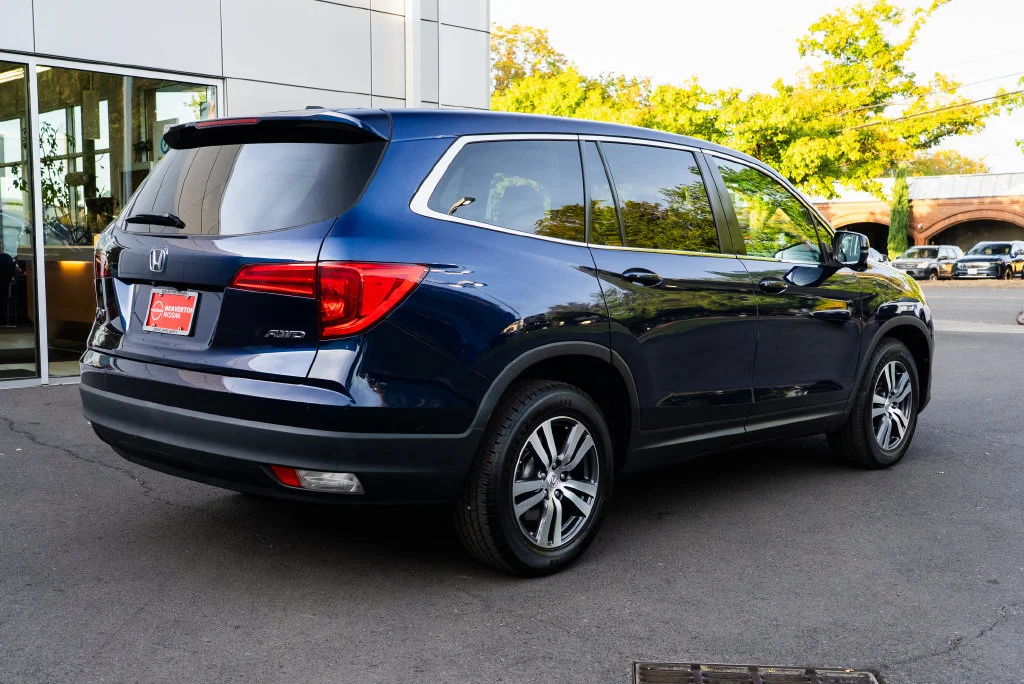 Used 2017 Blue Honda EX-L image 6