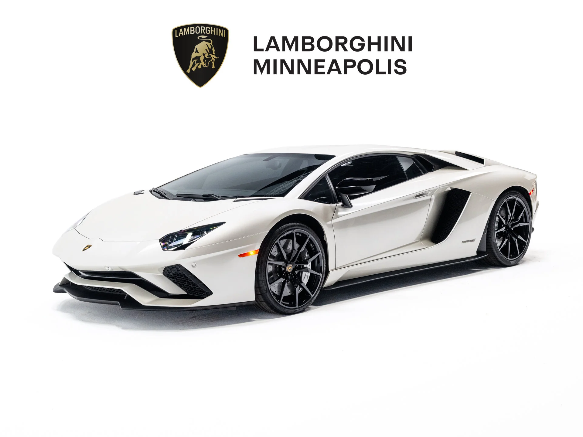 Used 2018 Bianco Isis Lamborghini  image 1