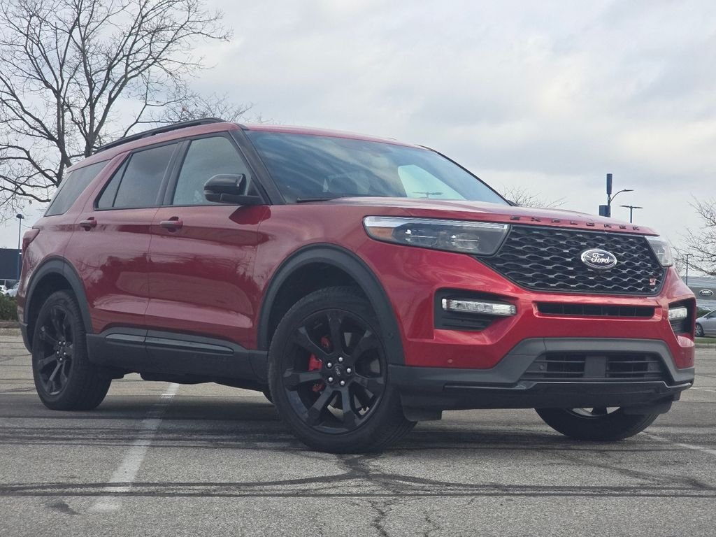 2023 Ford Explorer ST 4WD's photo