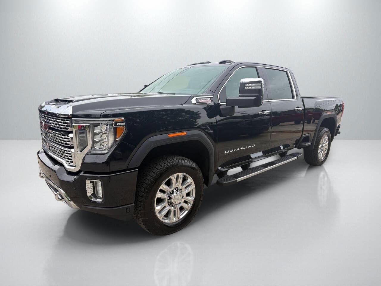 Used 2020 Onyx Black GMC Denali image 2