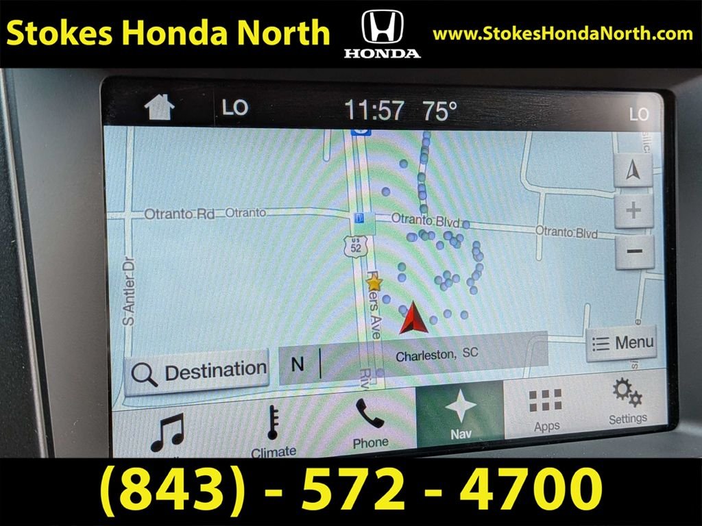 Used 2017  Ford Limited image 8