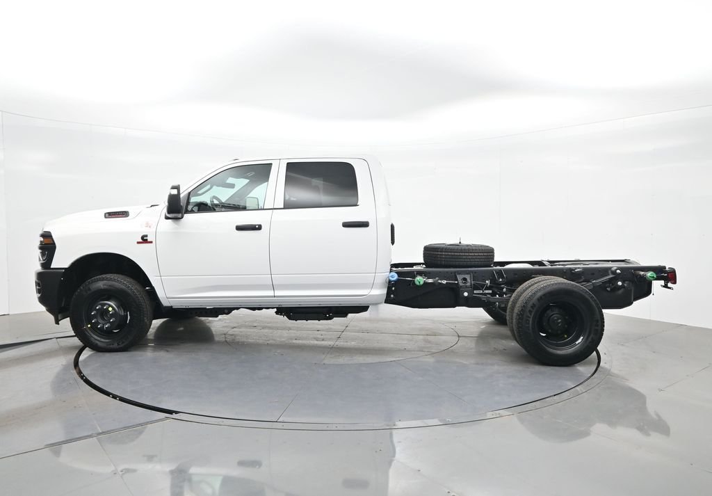 New 2026 Bright White Clearcoat RAM Tradesman image 10