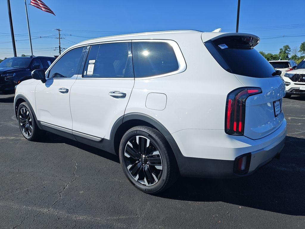 Used 2024 White Kia SX-Prestige image 3