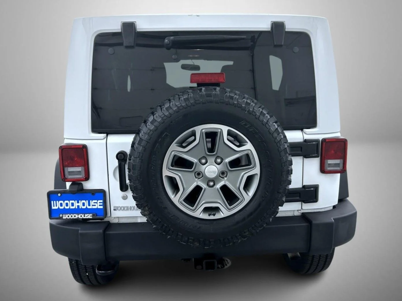 Used 2017 White Jeep Unlimited Rubicon image 6