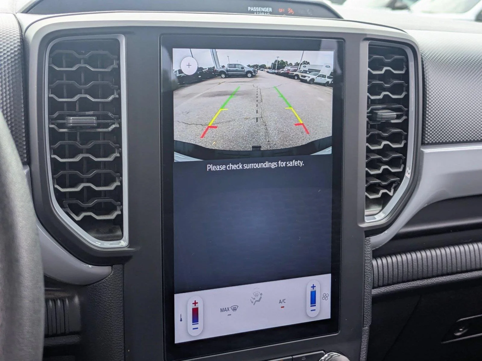 Used 2024 Oxford White Ford XL image 19