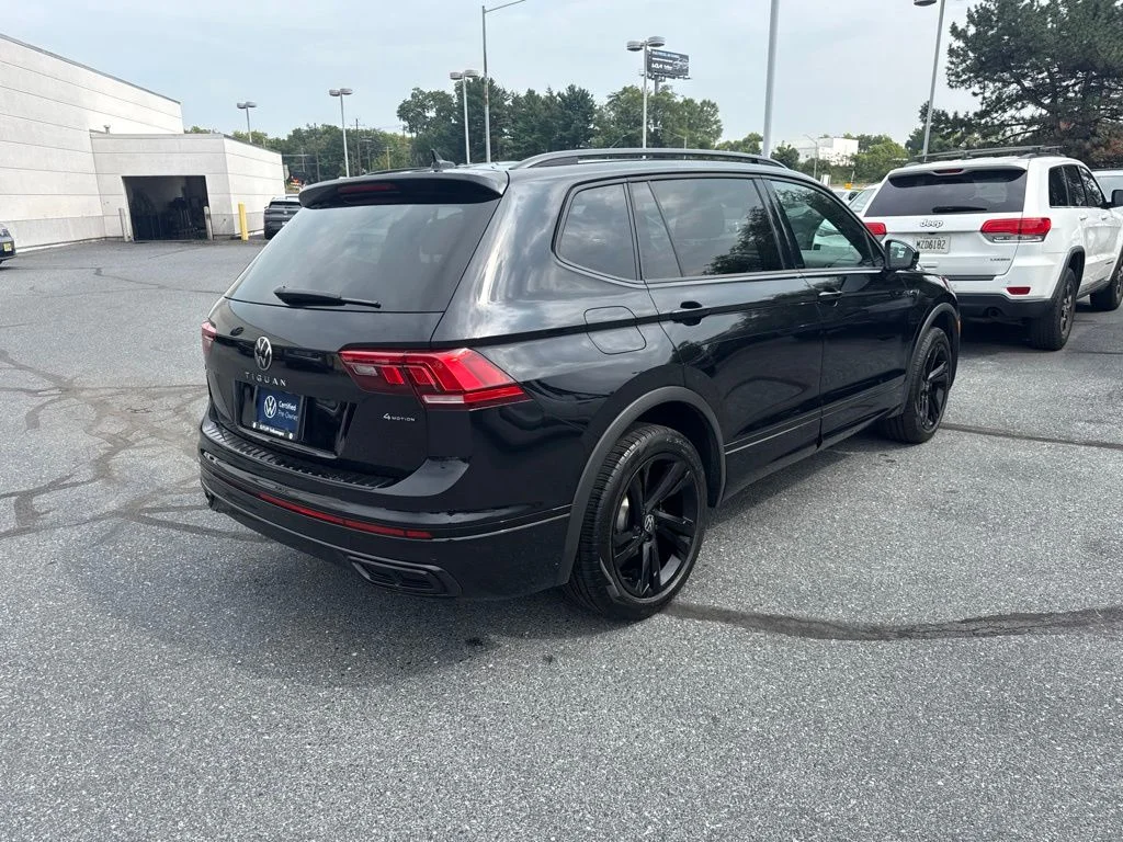 Certified Used 2023 Deep Black Pearl Volkswagen 2.0T SE R-Line Black image 18