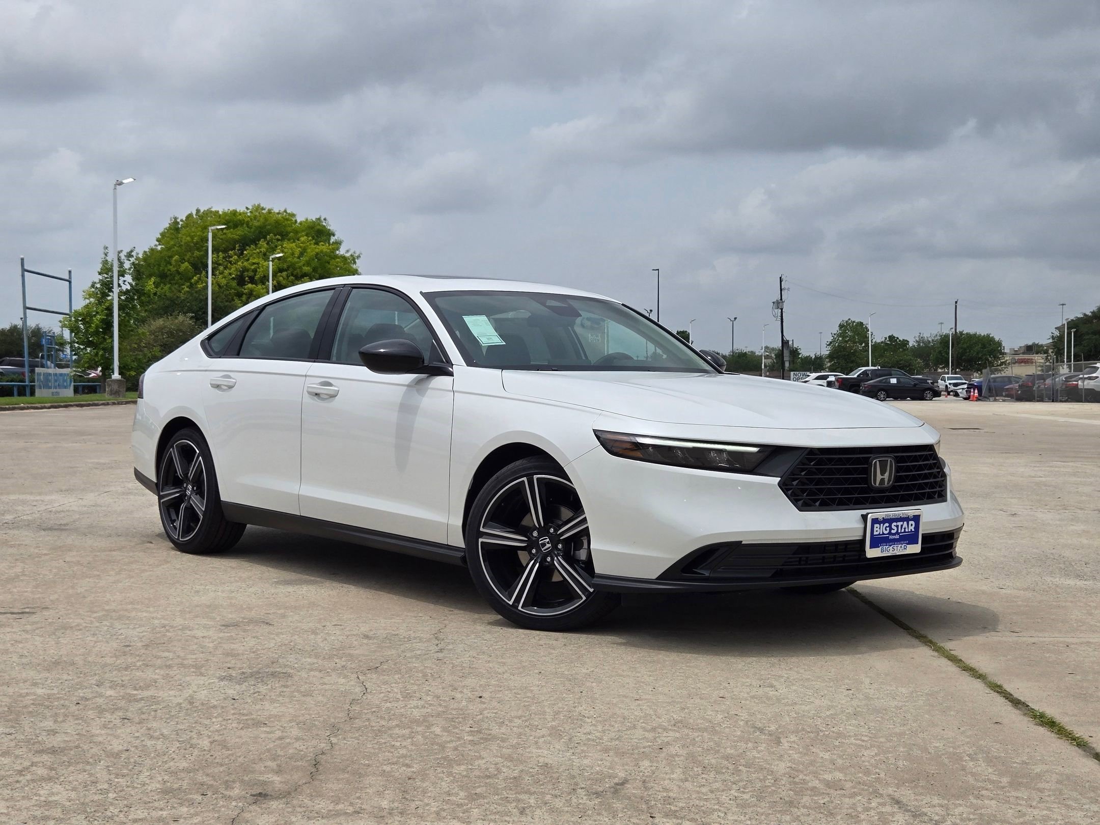 New 2026 Platinum White Pearl Honda SE image 2