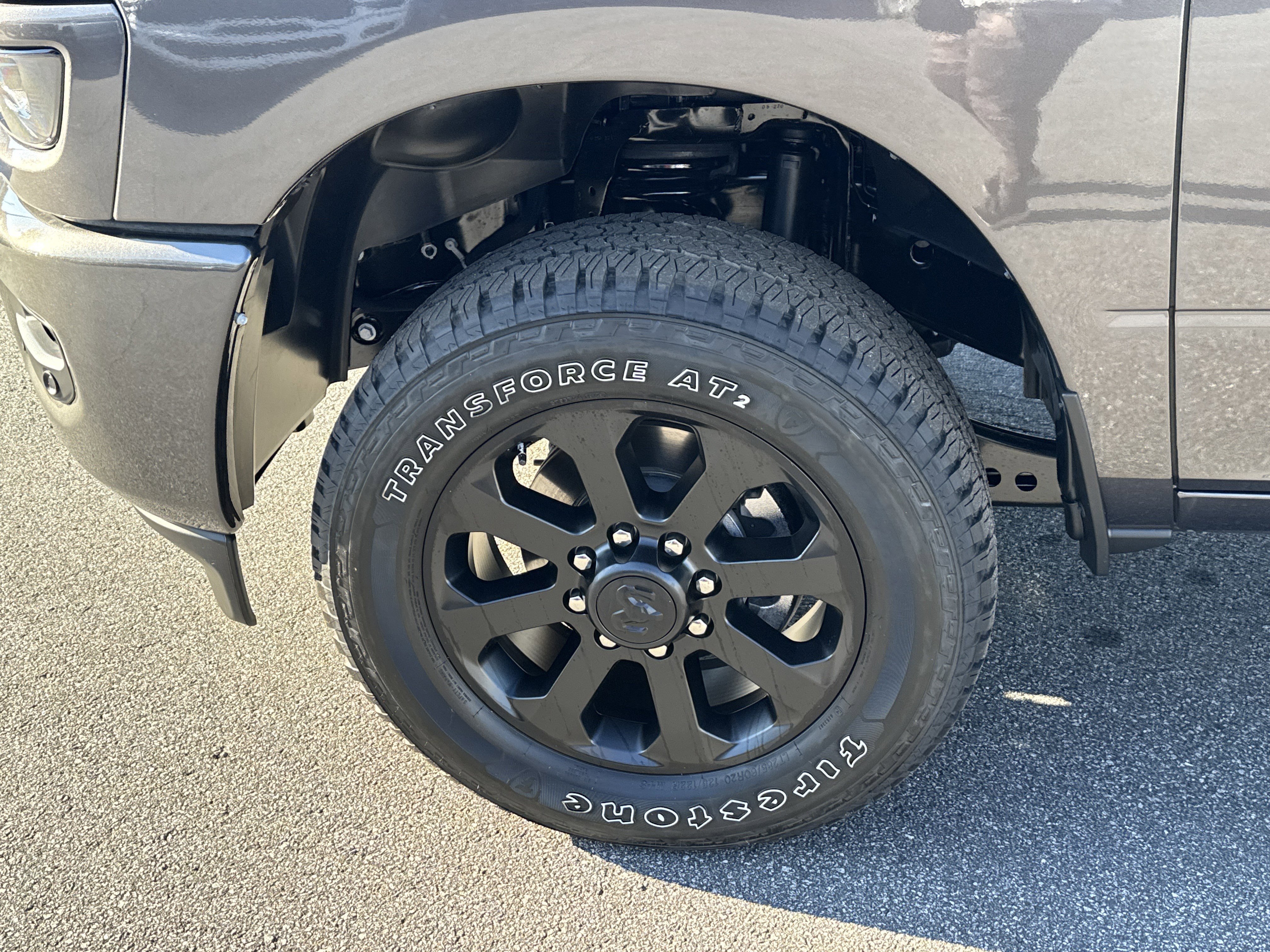 New 2026 Granite Crystal Metallic Clear-Coat Exterior Paint RAM Laramie image 14
