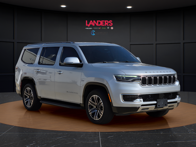 Used 2022 Silver Jeep Series III image 5