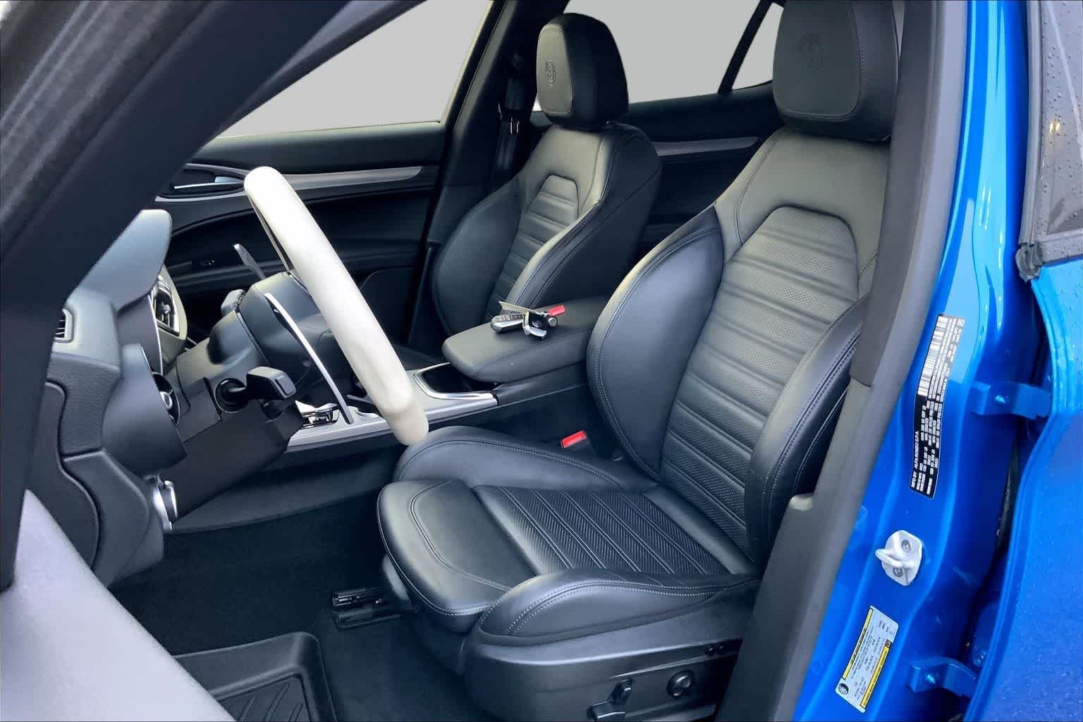 Pre-Owned 2023 Alfa Romeo Stelvio Veloce