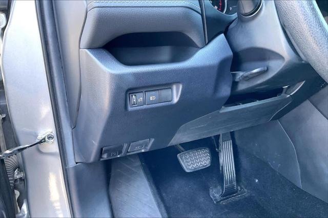 Certified Used 2020 SILVER SKY METALLIC Toyota  image 33