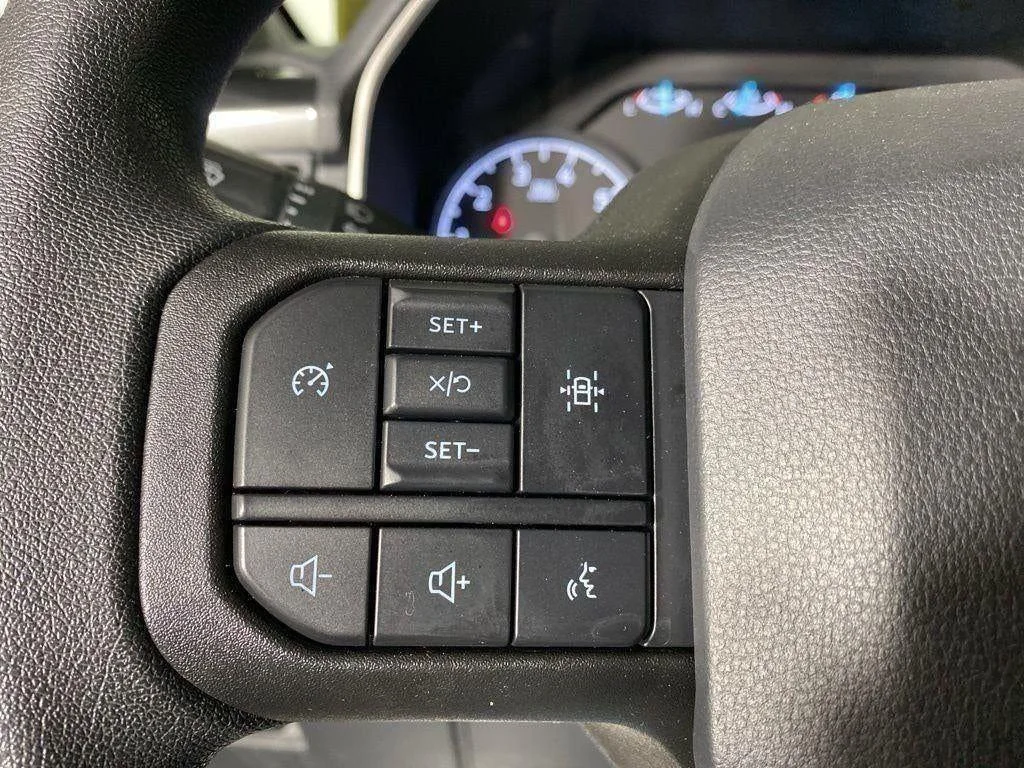 Used 2021 Agate Black Metallic Ford XL image 9