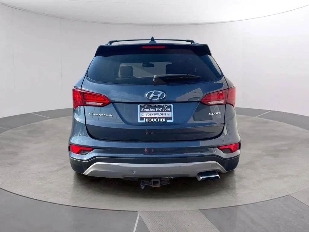 Used 2017 Marlin Blue Hyundai 2.4 Base image 4