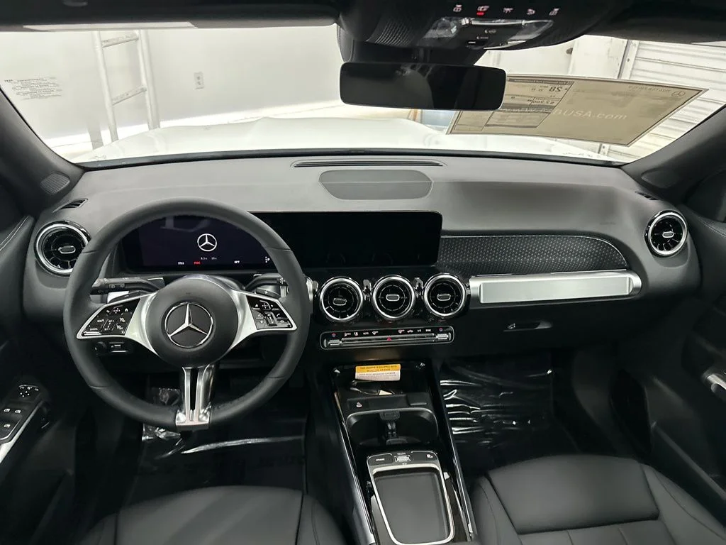 Used 2026 White Mercedes-Benz GLB 250 image 20