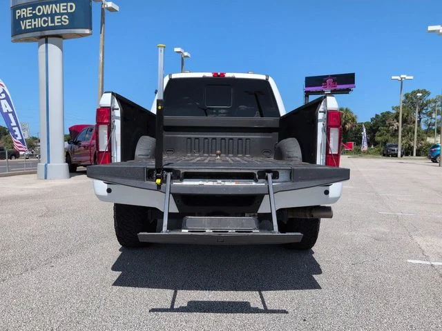 Used 2022 Oxford White Ford Lariat image 12