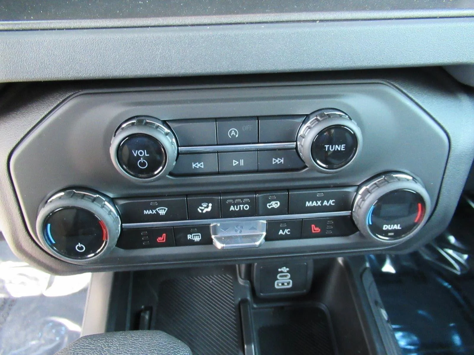 New 2026 Oxford White Ford Big Bend® image 24