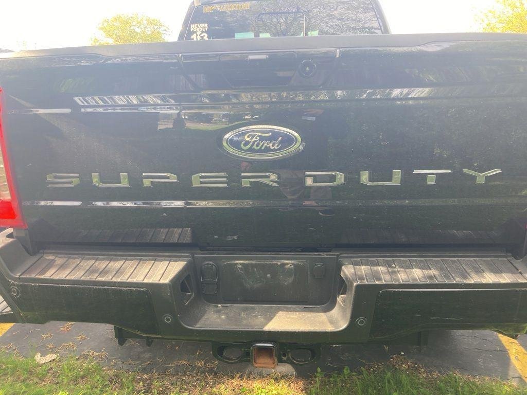 Used 2023 Black Metallic Ford XLT image 4