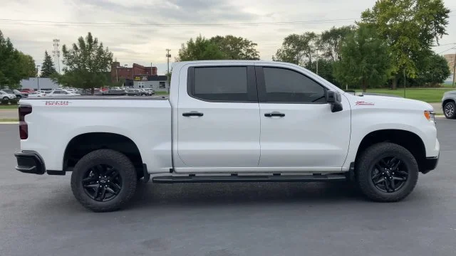 2023 Chevrolet Silverado 1500 LT Trail Boss - Photo 9