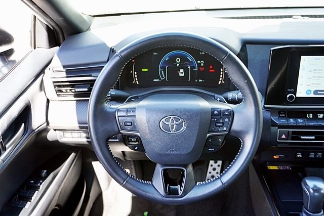 Used 2025 White Toyota SE image 18