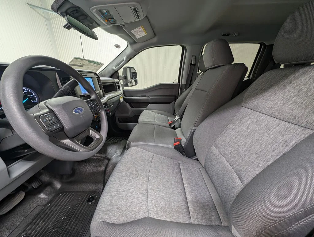 New 2026 Oxford White Ford F-450® XL image 14