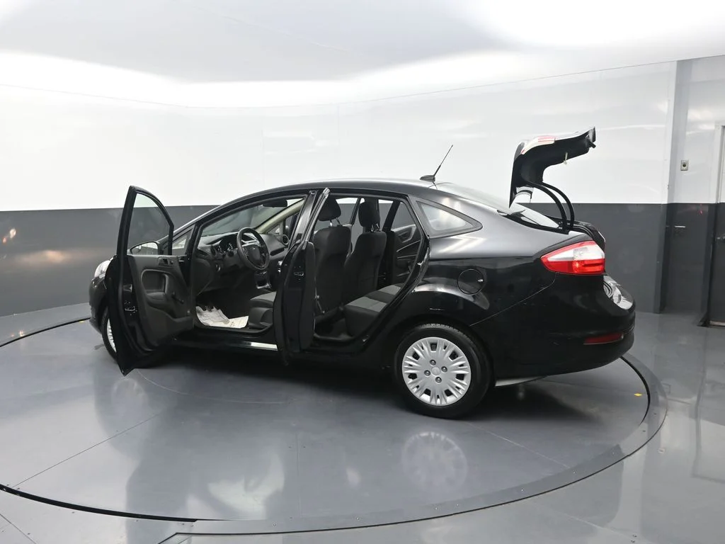 Used 2019 Black Ford S image 34