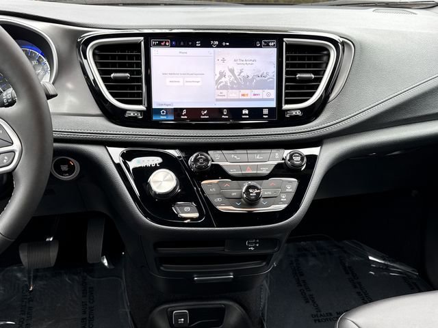 2026 Chrysler Pacifica Select - Photo 12