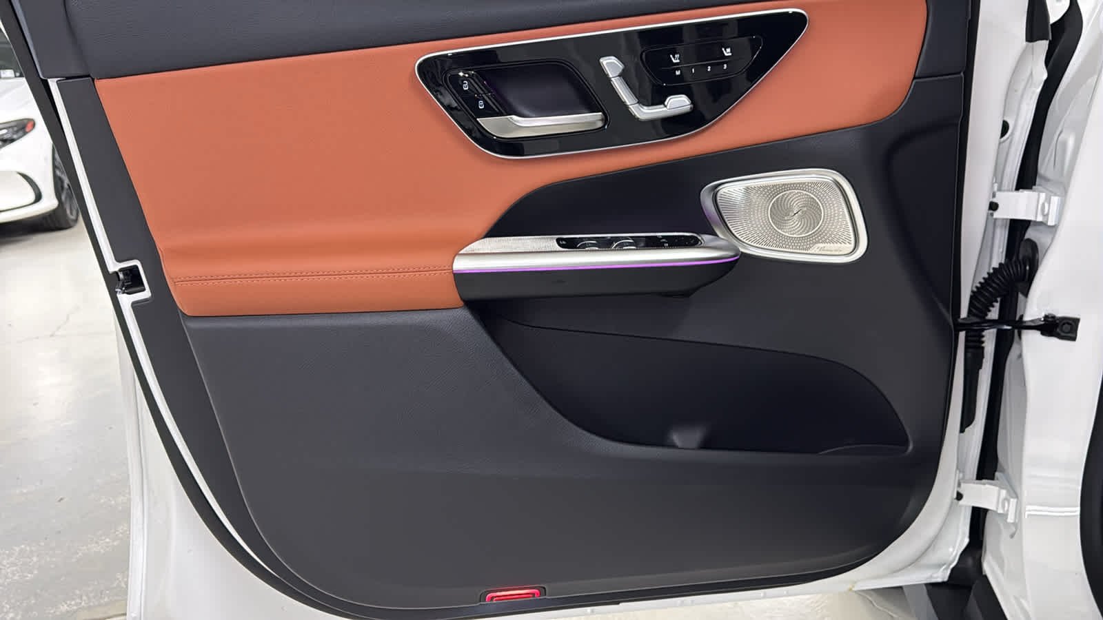 New 2026 Polar White Mercedes-Benz GLC 300 image 15