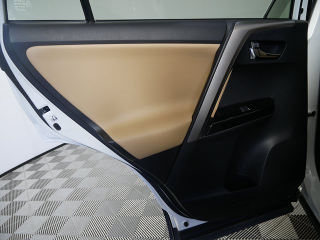 Certified Used 2018 Blizzard Pearl Toyota Limited image 12