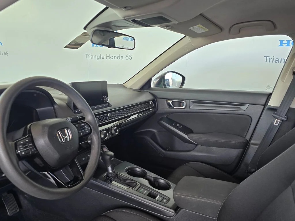 Used 2025  Honda LX image 19