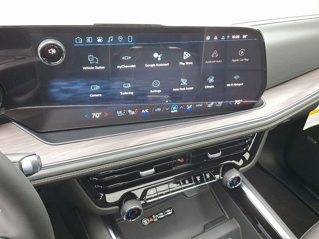 2026 Chevrolet Suburban Premier - Photo 8