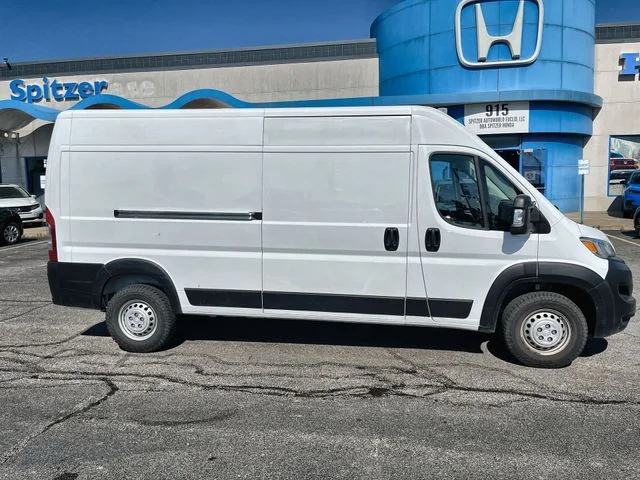 Used 2025 White Ram High Roof image 11