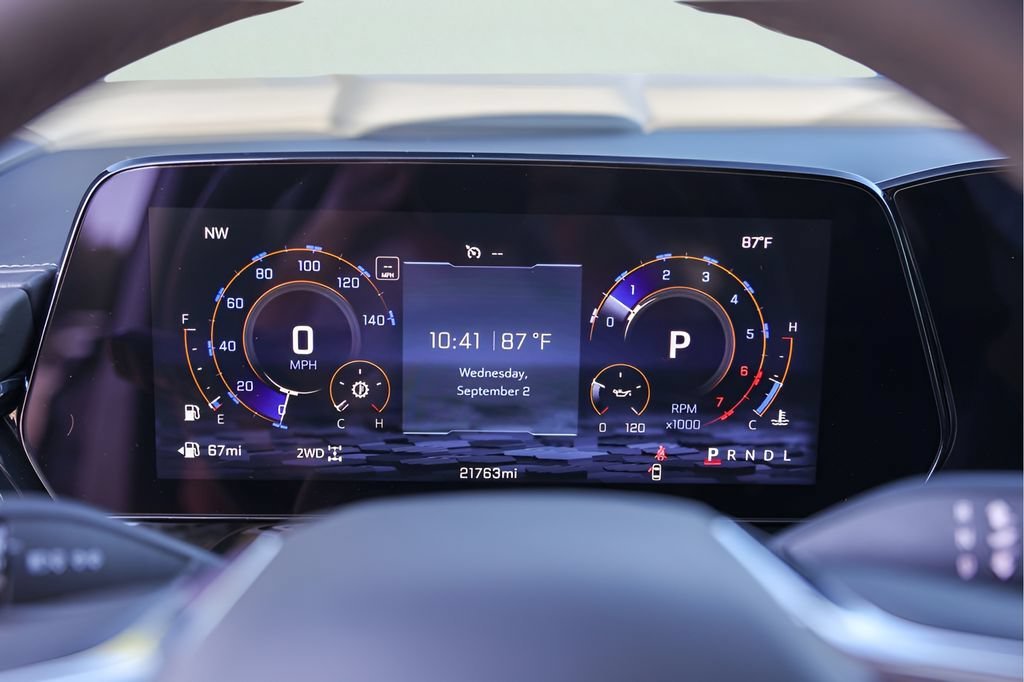 2026 Chevrolet Suburban Z71 - Photo 14