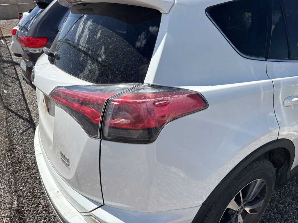 Certified Used 2018 White Toyota XLE image 21
