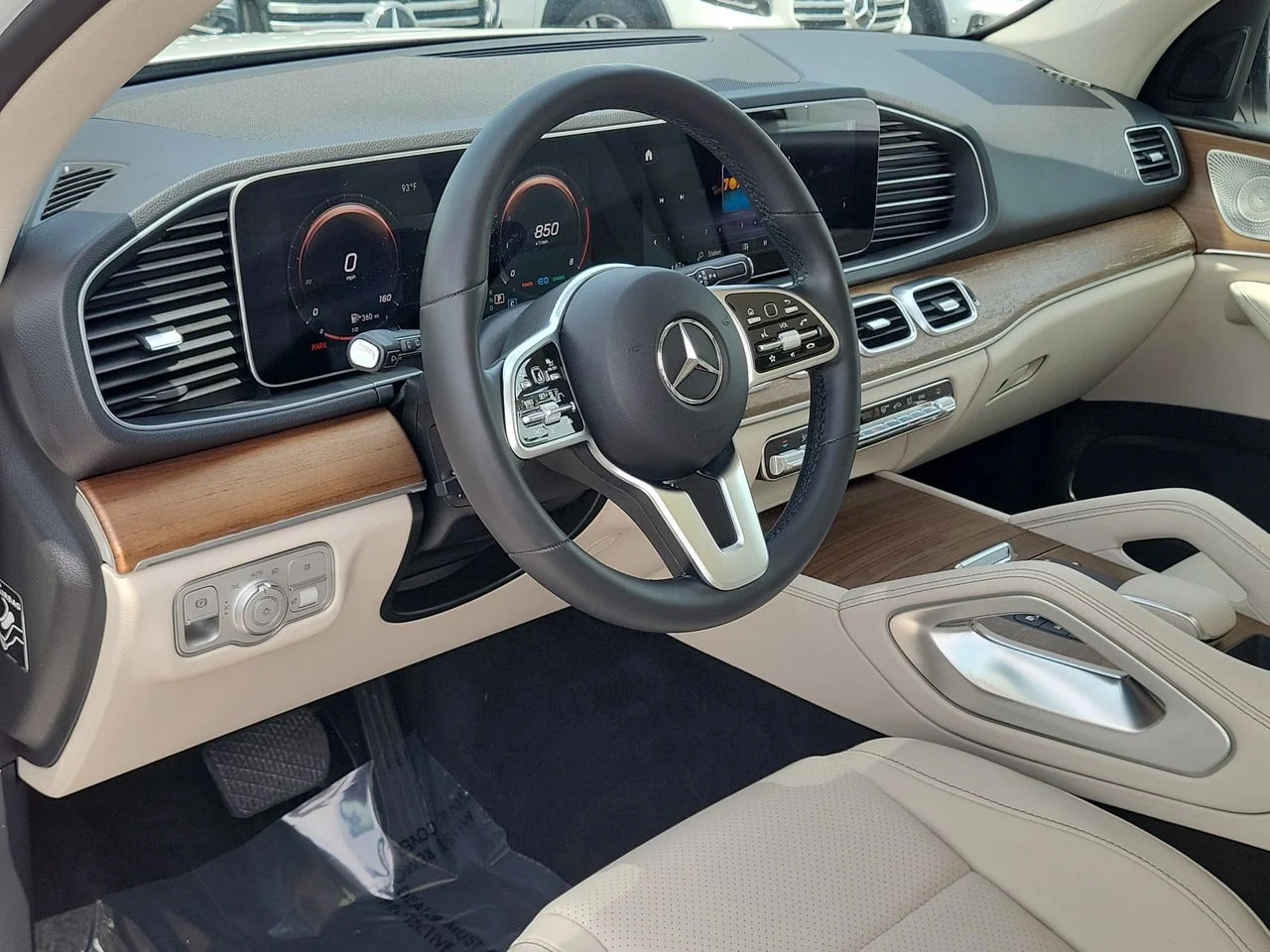 Certified Used 2023 White Mercedes-Benz GLE 450 image 22