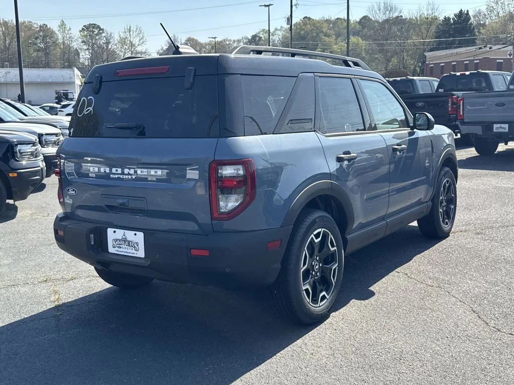 New 2026 Azure Gray Metallic Tri-Coat Ford Outer Banks® image 7