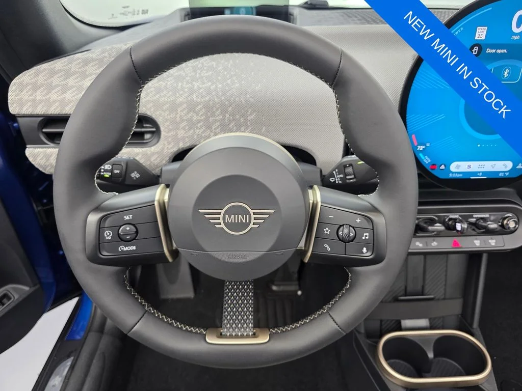 New 2026 Blue MINI Signature Plus image 16