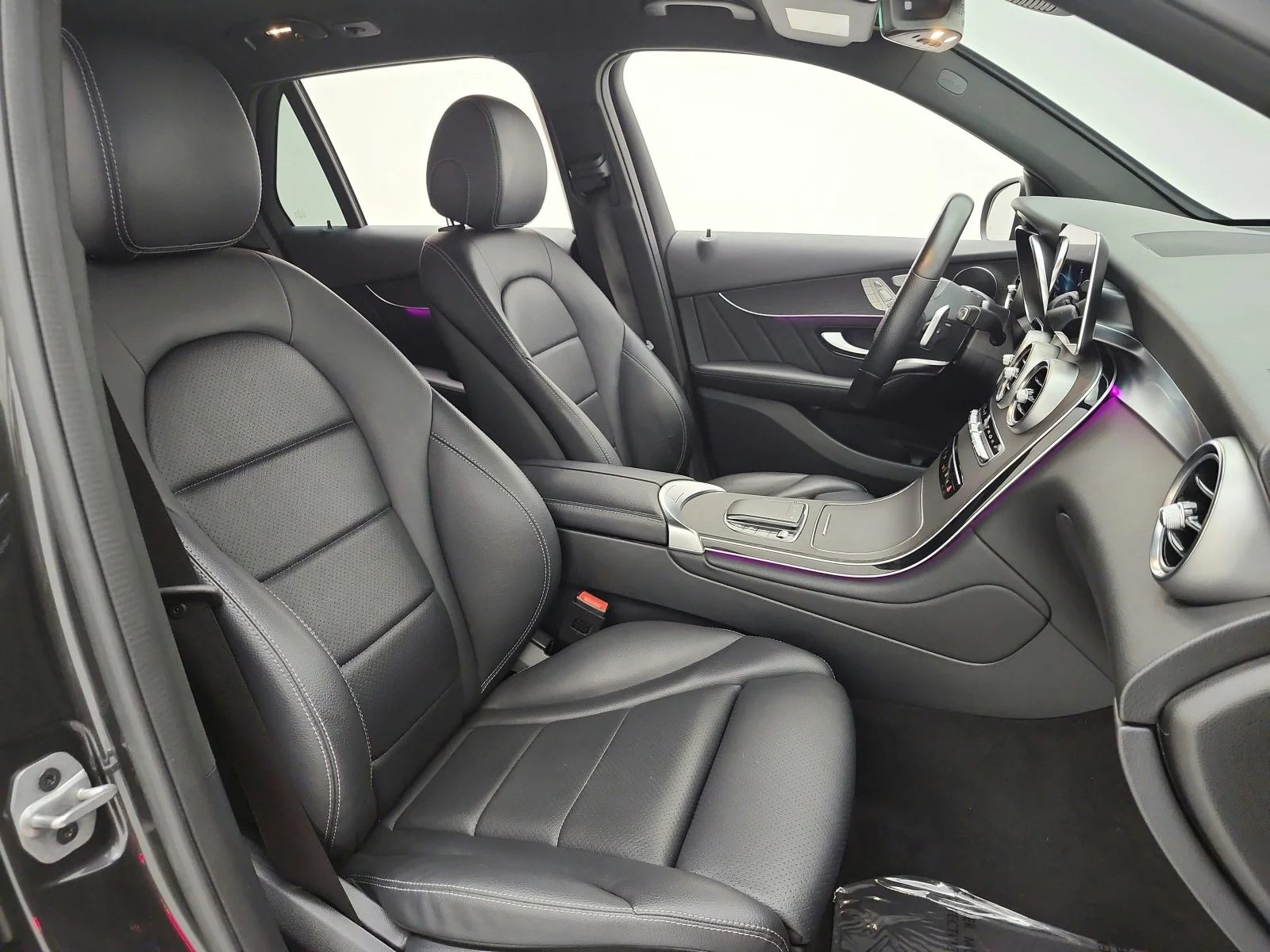 Used 2022 Graphite Grey Metallic Mercedes-Benz GLC 300 SUV image 19