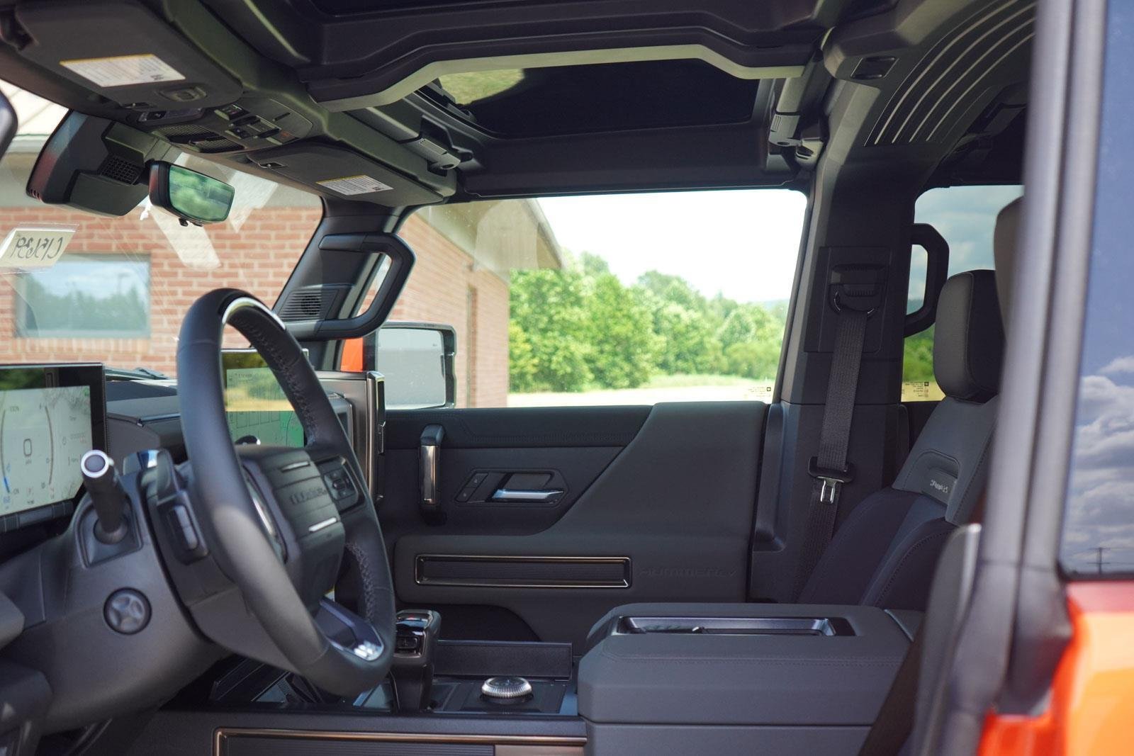 New 2025 Solar Orange GMC 2X image 28