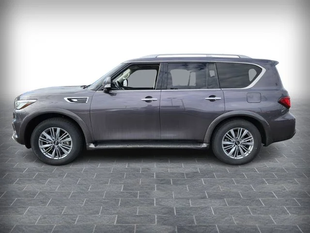 Used 2024 Gray INFINITI LUXE image 4