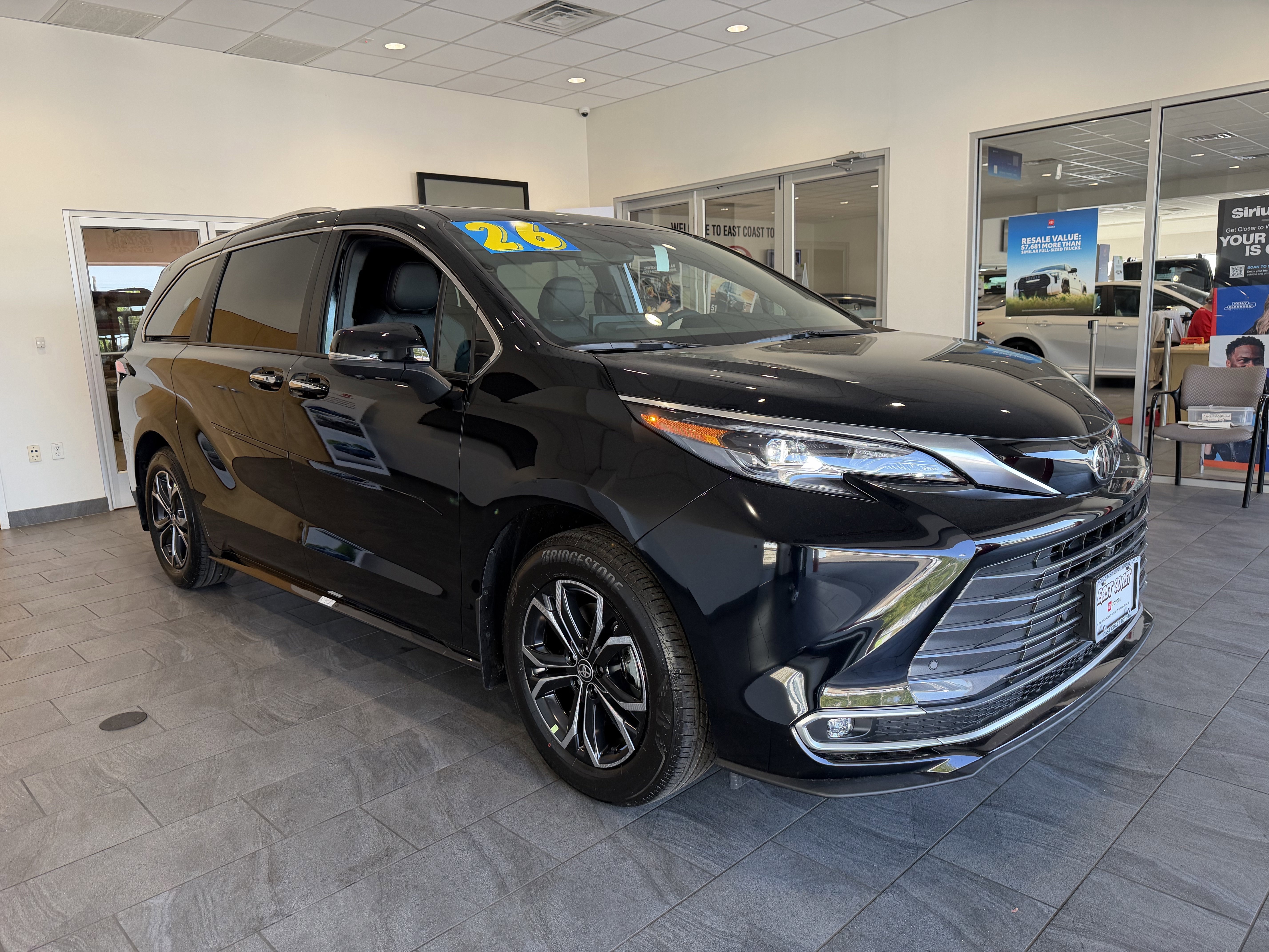 2026 Toyota Sienna Platinum - Photo 75