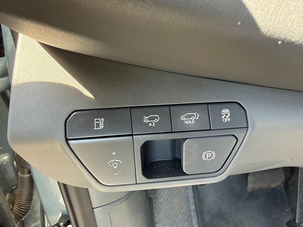 Used 2024 Iceberg Green Kia Wind image 17